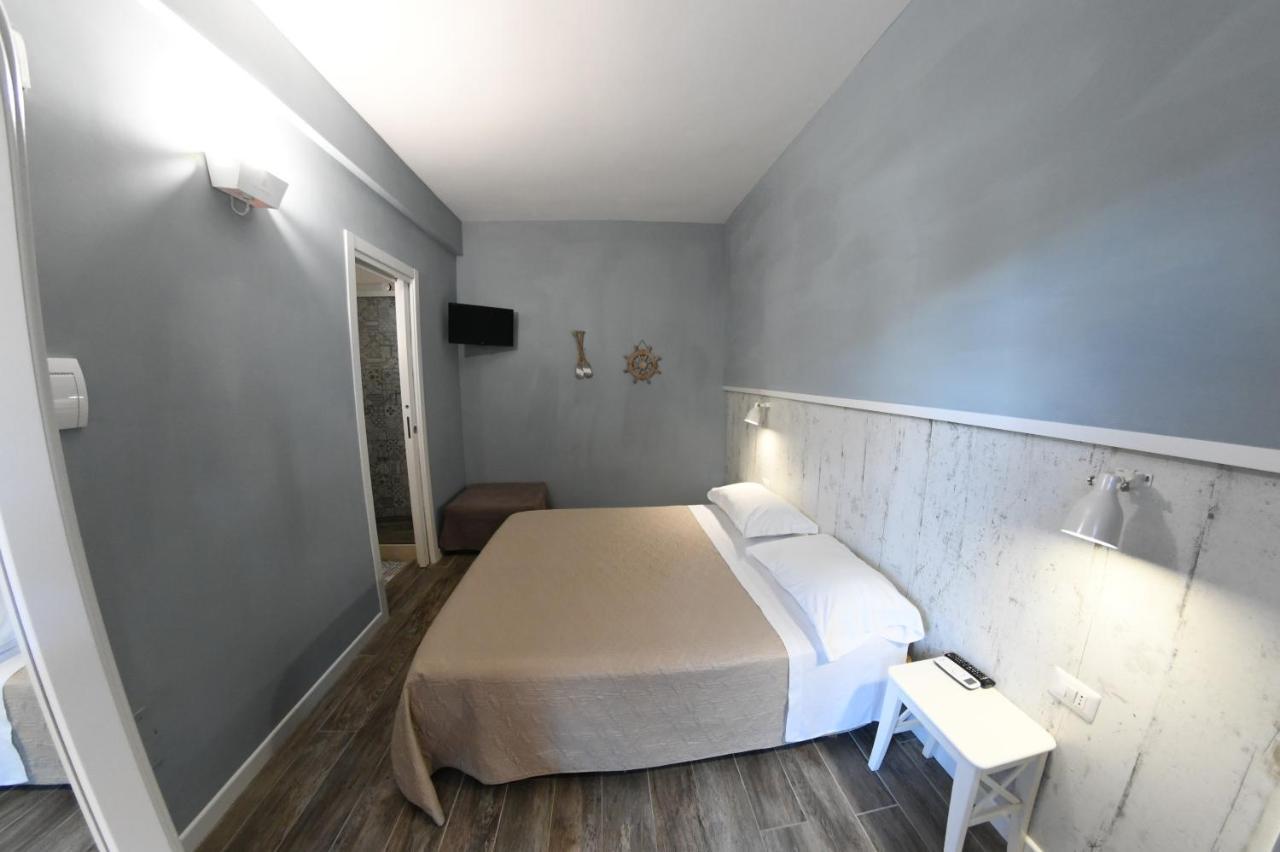 Bed & Breakfast Monti Lungomare 2*