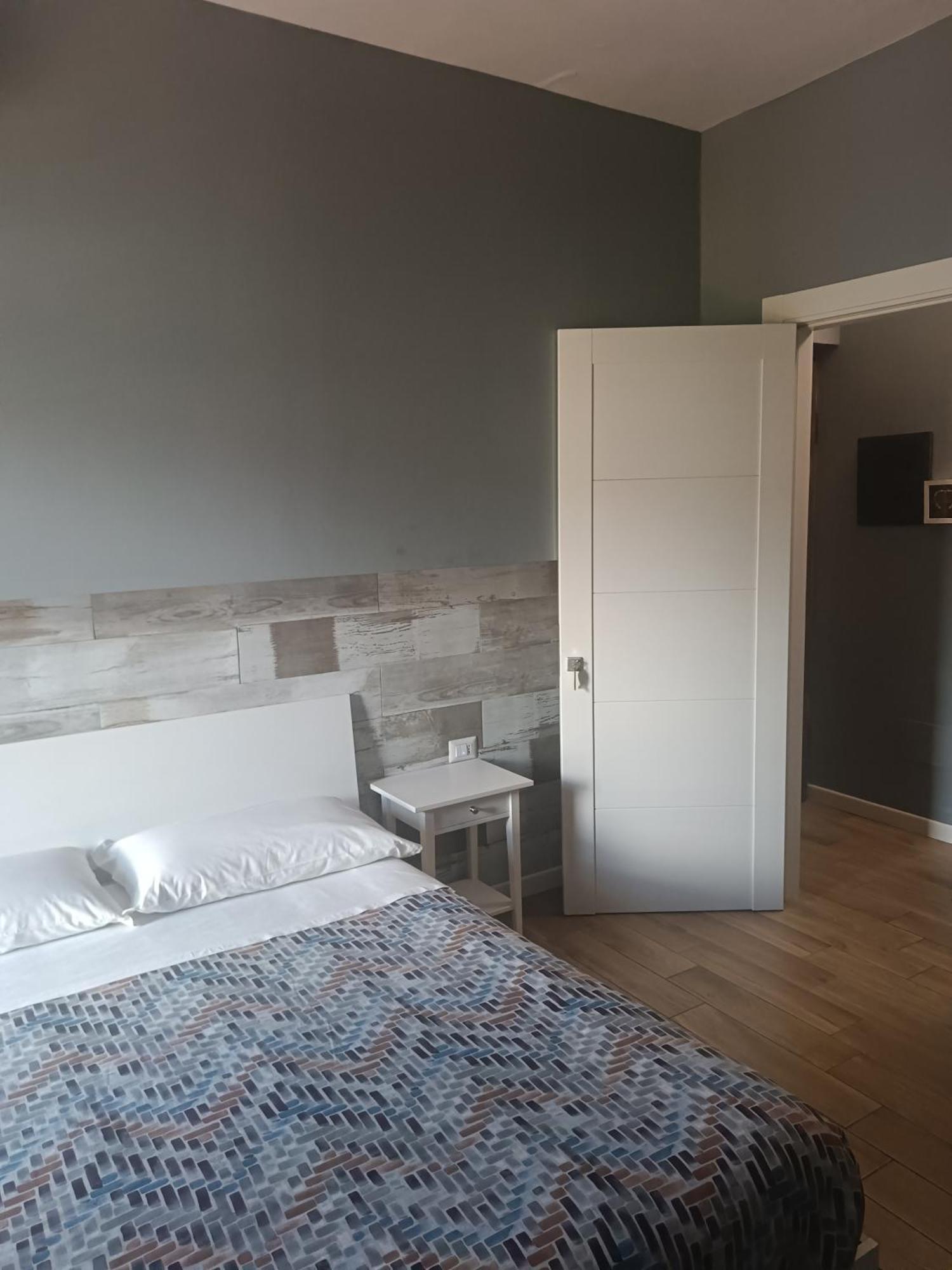 Frühstückspension Monti Lungomare 2*